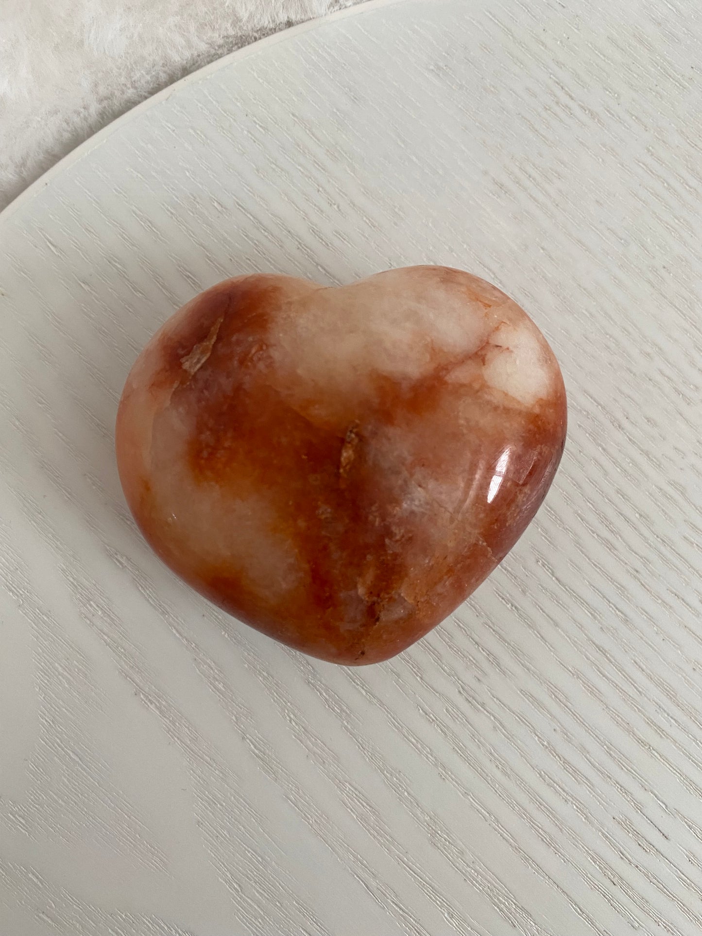 CARNELIAN HEART SHAPED PALM STONE