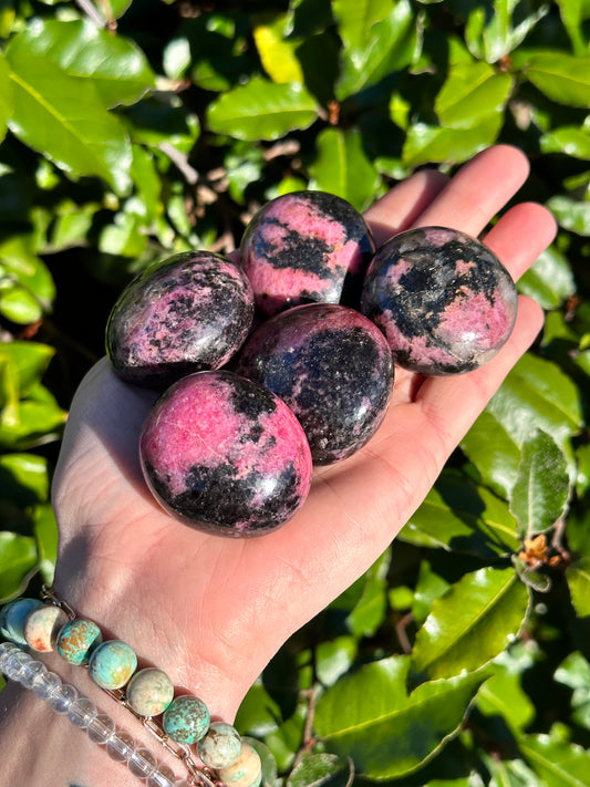 RHODONITE EGG PALM STONE