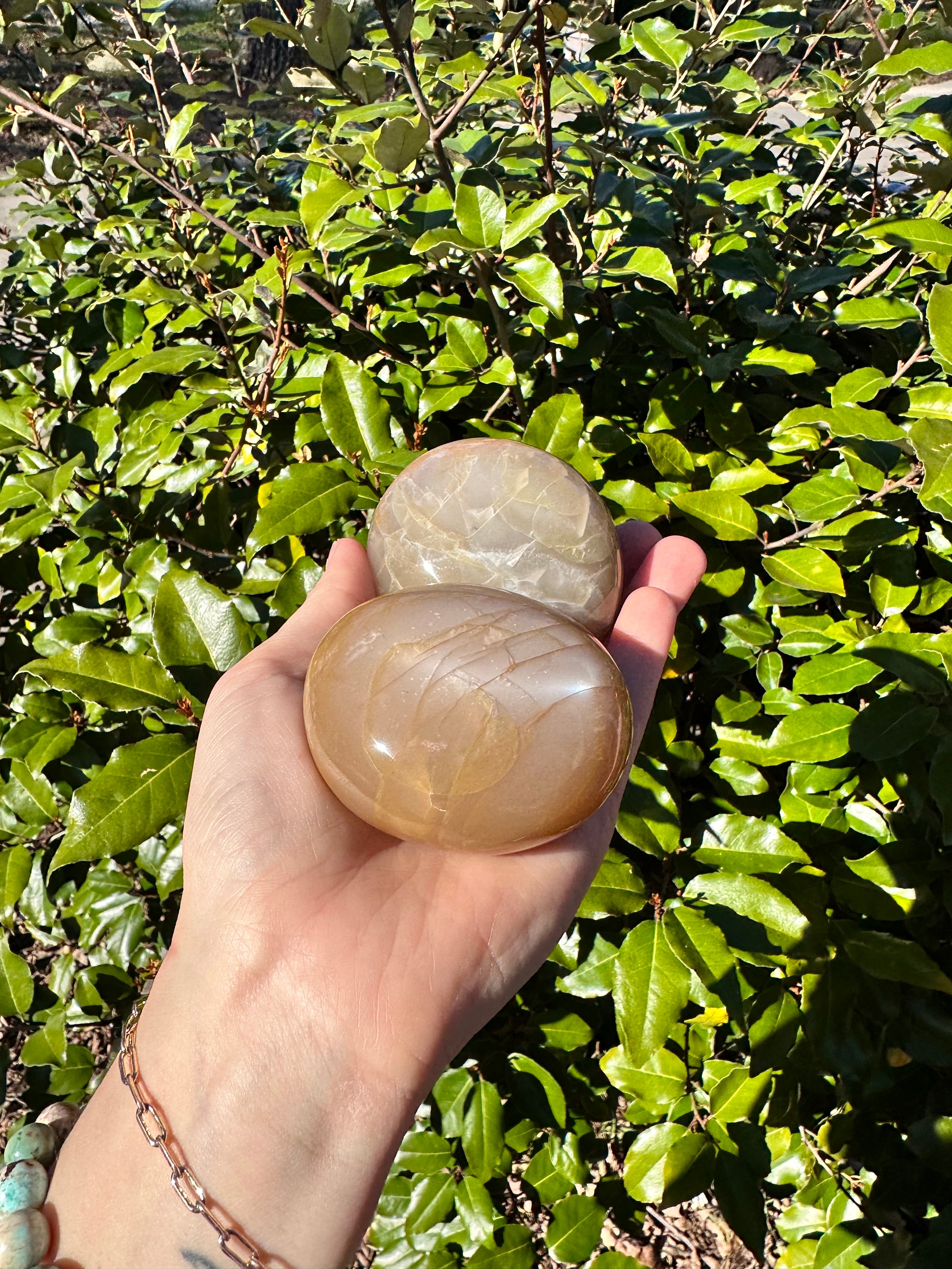 MOONSTONE HIGH QUALITY PALM STONE