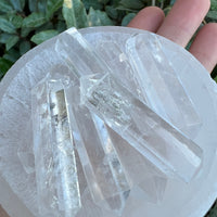 CLEAR QUARTZ DOUBLE TERMINATED POINT