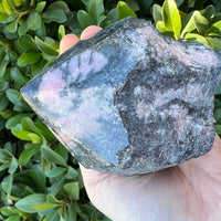RHODONITE TOP POLISHED POINT