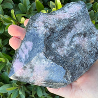 RHODONITE TOP POLISHED POINT