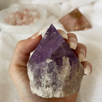AMETHYST TOP POLISHED POINT