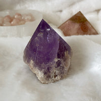 AMETHYST TOP POLISHED POINT