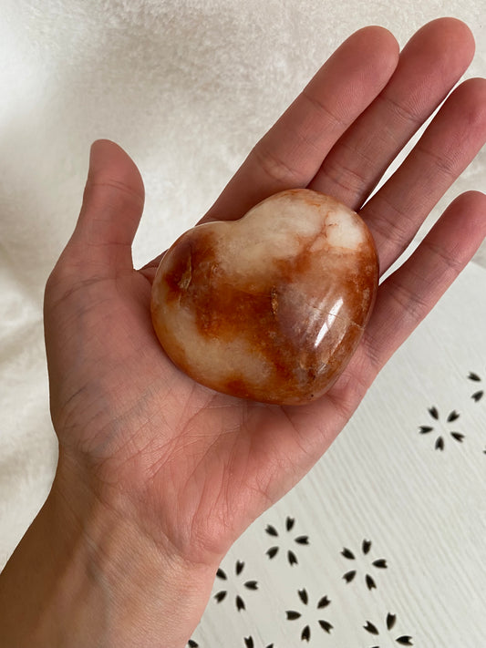 CARNELIAN HEART SHAPED PALM STONE