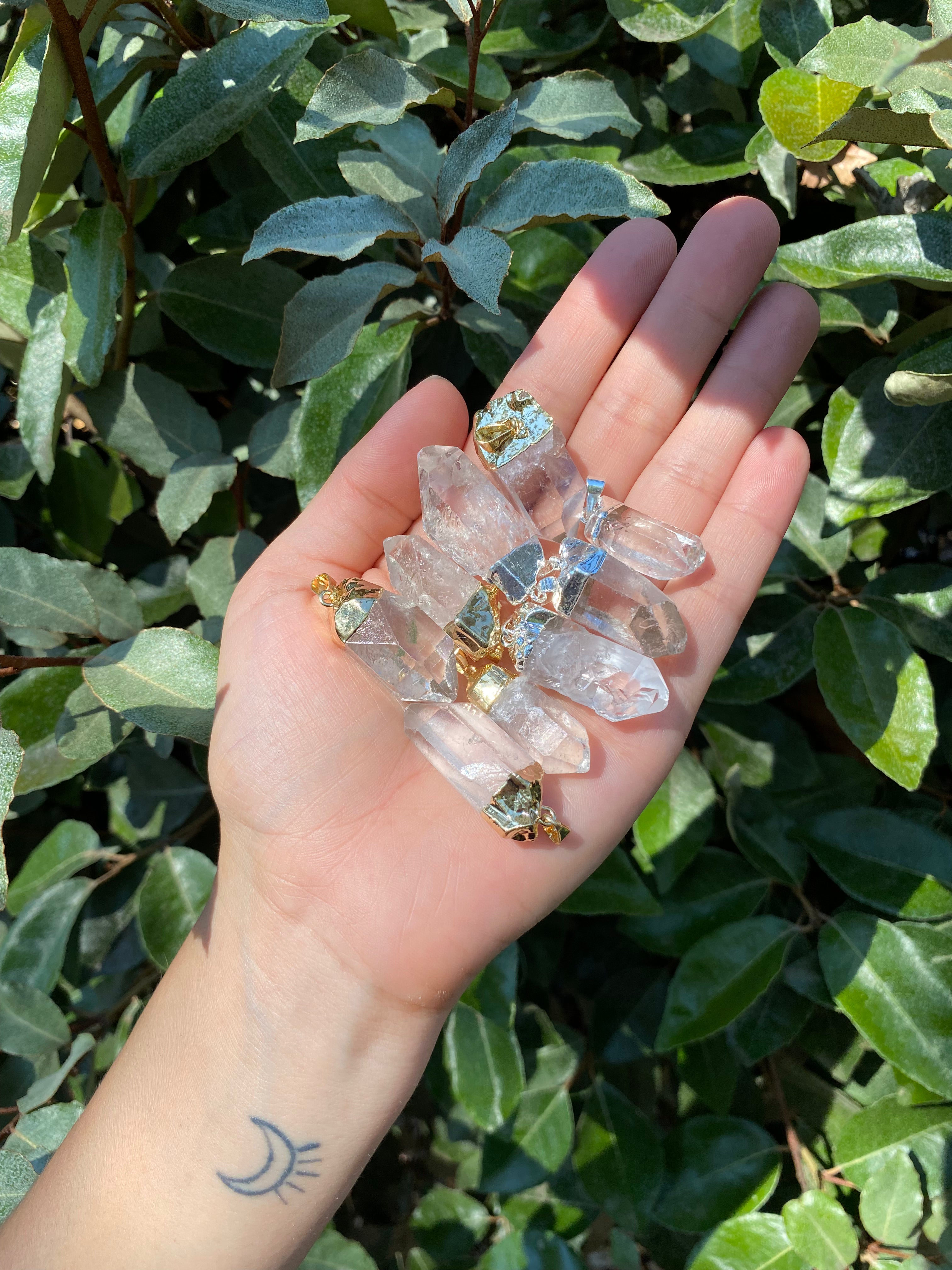 CLEAR QUARTZ POINT PENDANT