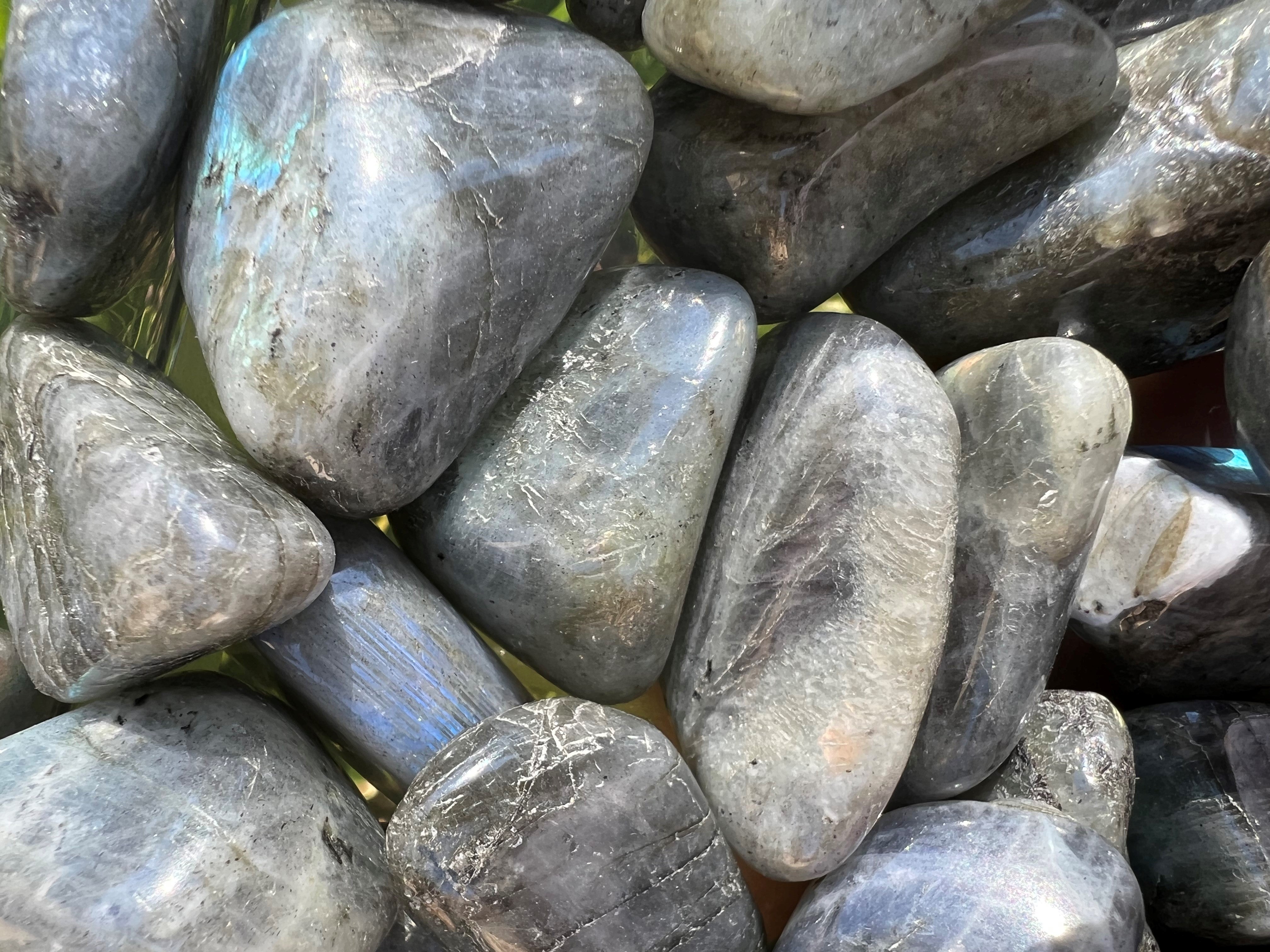 LABRADORITE TUMBLED STONE