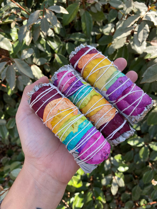 CHAKRA WHITE SAGE WITH ROSE PETALS SMUDGE STICK